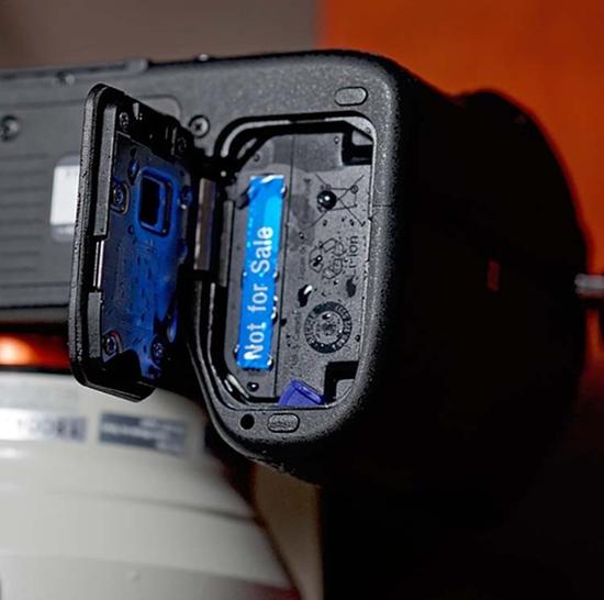 索尼A7R III的电池仓入水